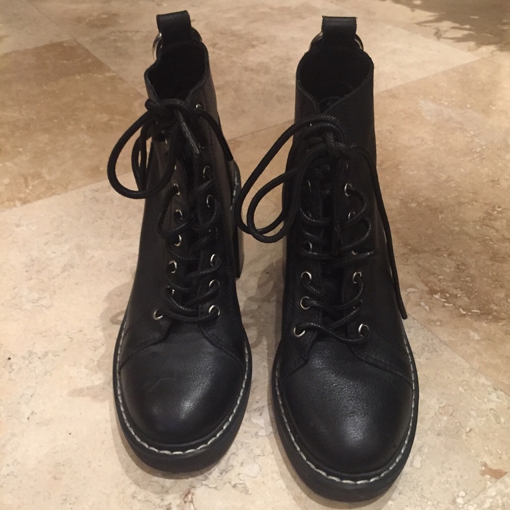 Dolce Vita chunky heel boots 7.5